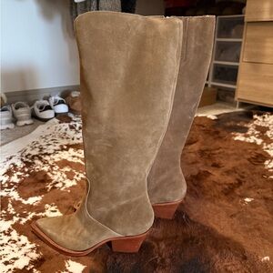 Dolce Vita Raj Boots Suede
